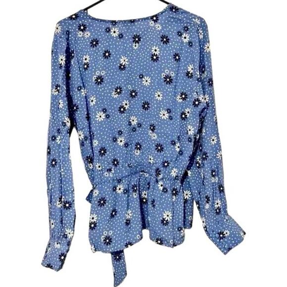TALBOTS Flowers & Dots Poet Sleeve
Wrap Top Size L New with Tag MSRP $89 - Picture 5 of 6